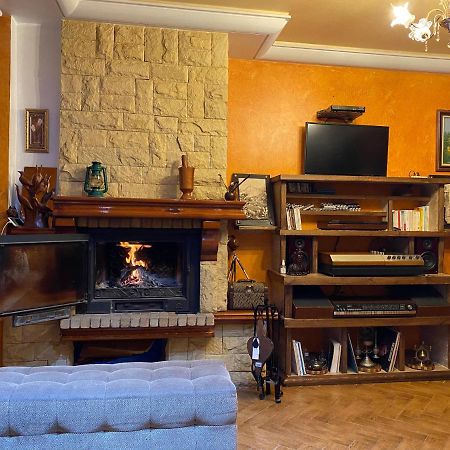 Tres Joli Appartement Au Centre De Ifrane Ифран Экстерьер фото